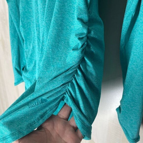 The North Face green long sleeve 1/4 zip pullover, size small - Picture 3 of 8